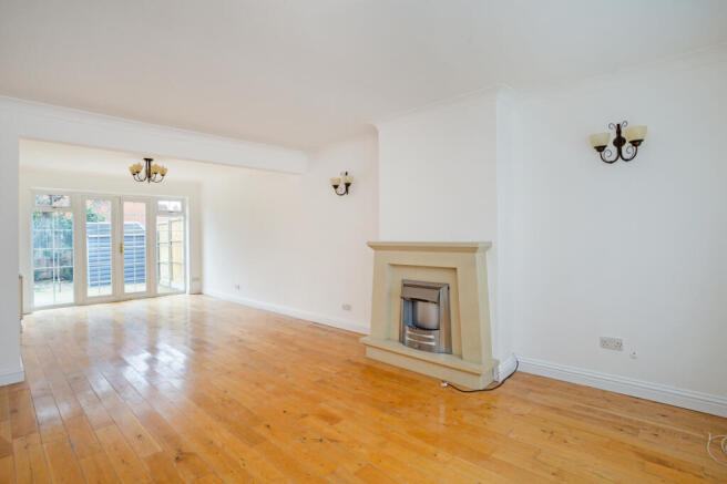 16 Grenville Close 2