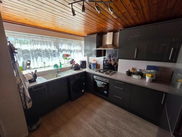 Kitchen - 2.jpg