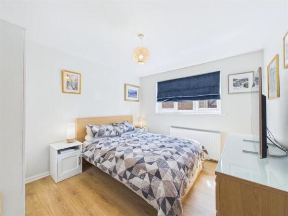 2 bed Apartment for sale Image 9