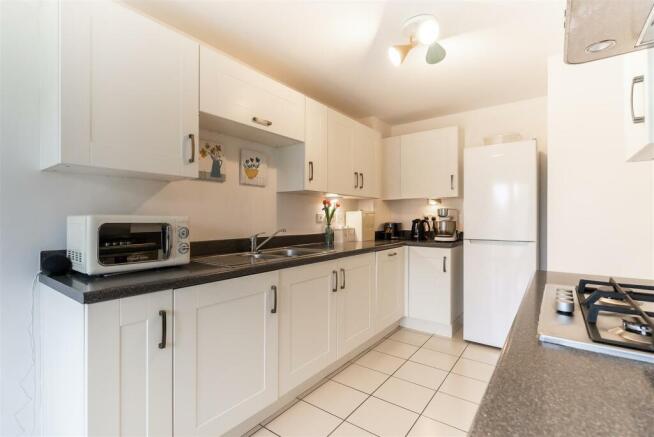 Priors Grove Close-4.jpg