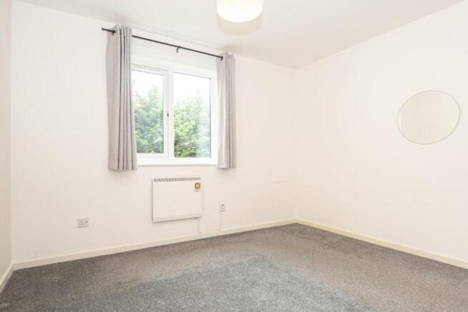 2 bed Flat for sale Image 11