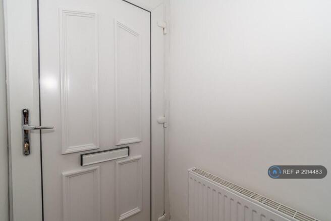3 bed Terraced to rent Image 9