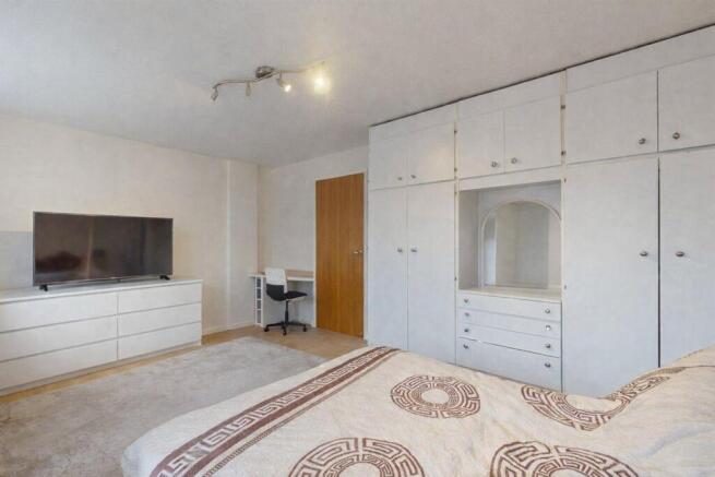 Beckton, E6, House for sale Barrain London Estate