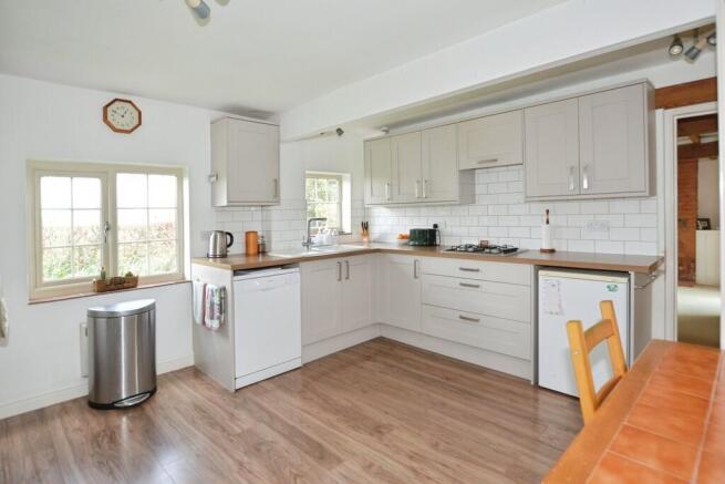 Kitchen-Breakfast...