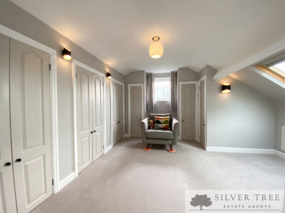 2 bed Semi-Detached Bungalow for sale Image 9