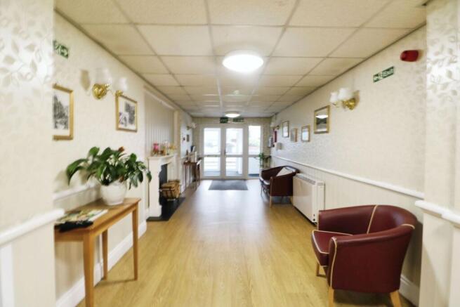 2 bed Flat for sale Image 10