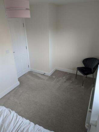 4th bedroom.jpg