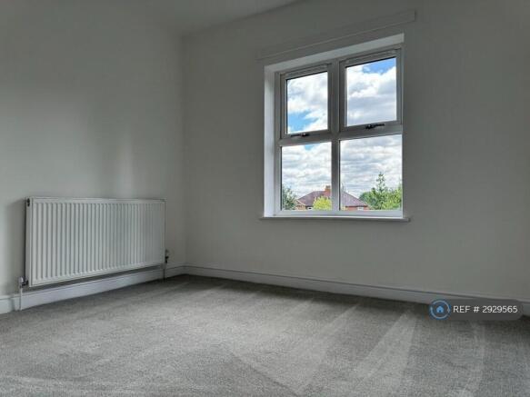 2 bed Semi-Detached to rent Image 6