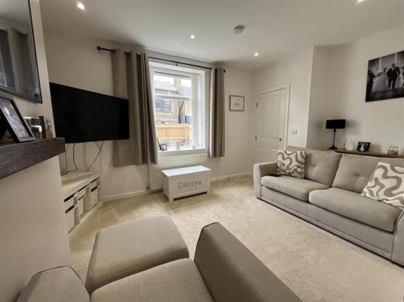 2 bed Terraced for sale Image 5