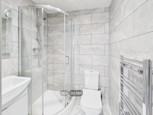 1 bed Apartment to rent Image 9