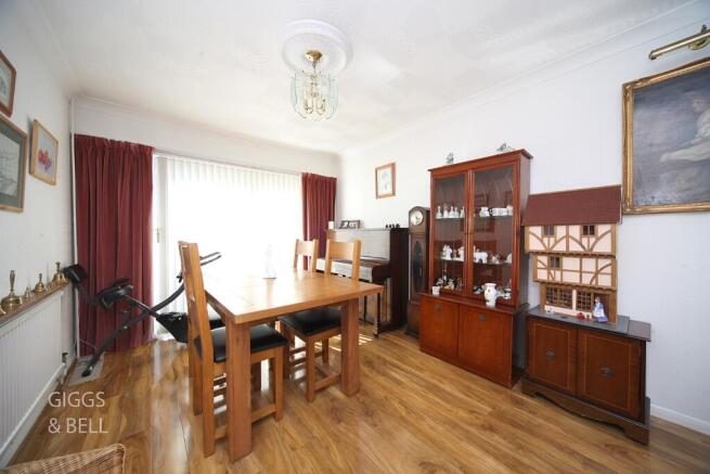 Caxton Court, Roman Road, Luton, Bedfordshire, LU3 2QS photo 4