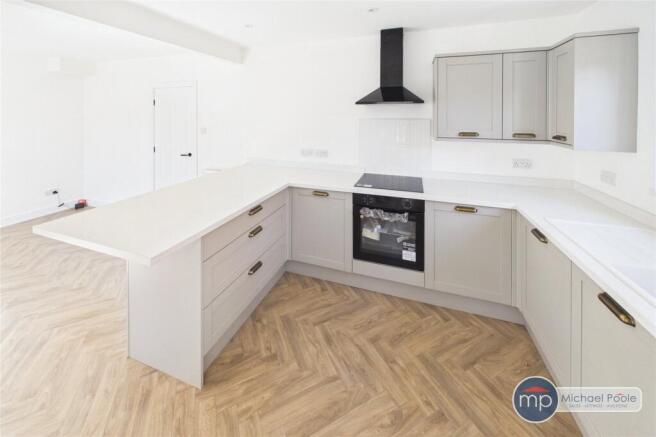 3 bed Semi-Detached for sale Image 6