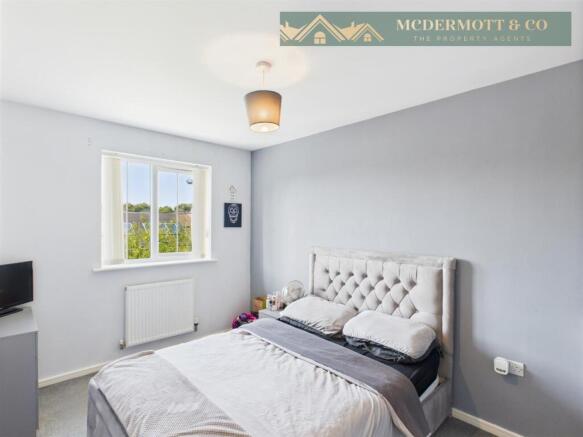 3 bed Semi-Detached for sale Image 12