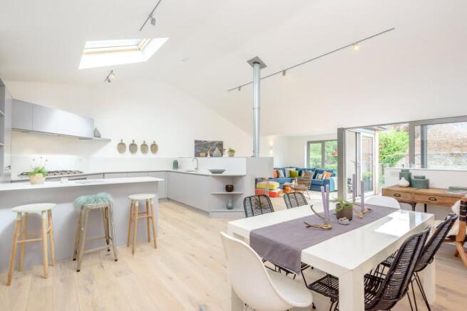 Kitchen/Dining