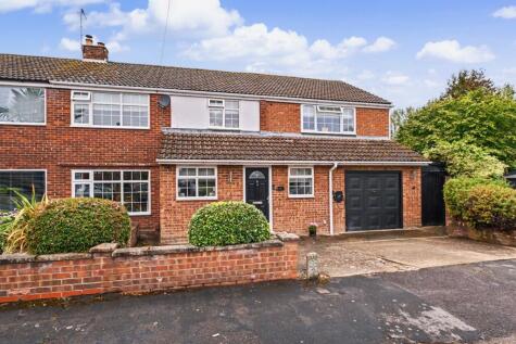 SCHEDULED VIEWING DAY - SATURDAY 10th OCTOBER - Substantial five-bedroom family home