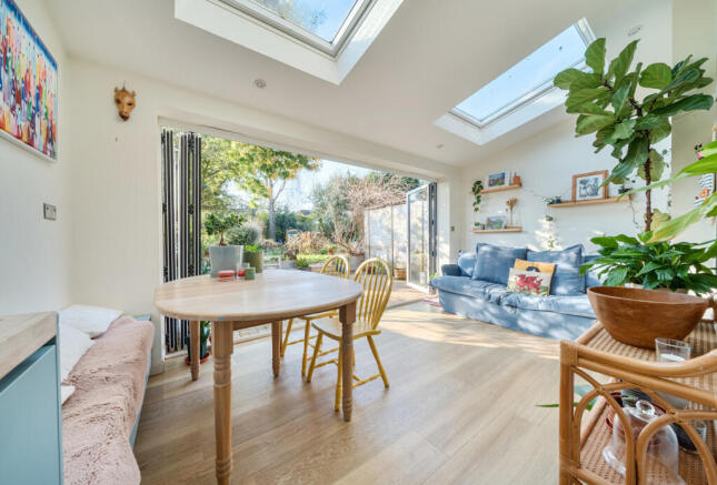 1422496-18-69a800...