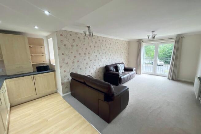 2 bed Flat for sale Image 6