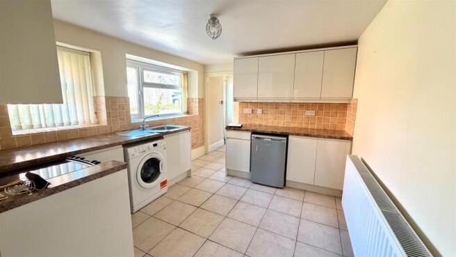 Abergele Road, Old Colwyn, Colwyn Bay photo 4