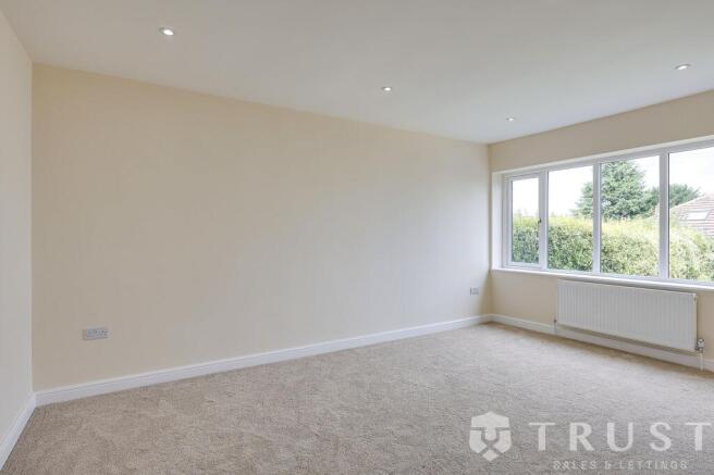 2 bed Semi-Detached Bungalow for sale Image 10