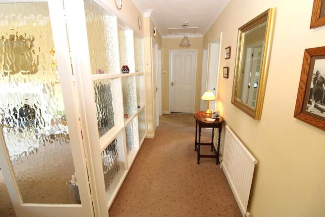 3 bed Bungalow for sale Image 9