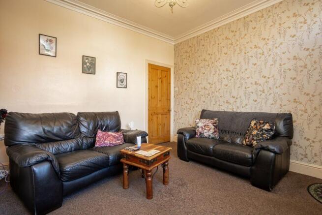 Done-2 (Large) - 2 bedroom terraced (house) at S