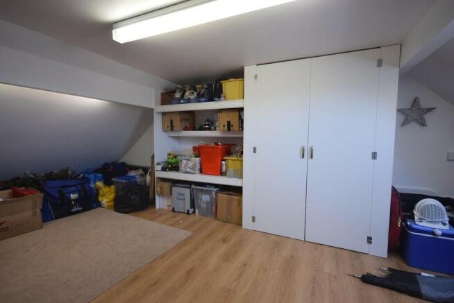 LOFT ROOM