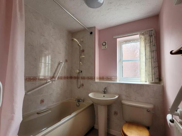 Photo 10
