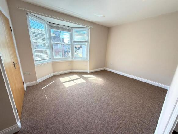 Bedroom 1.jpg