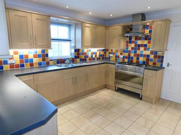 Kitchen 4