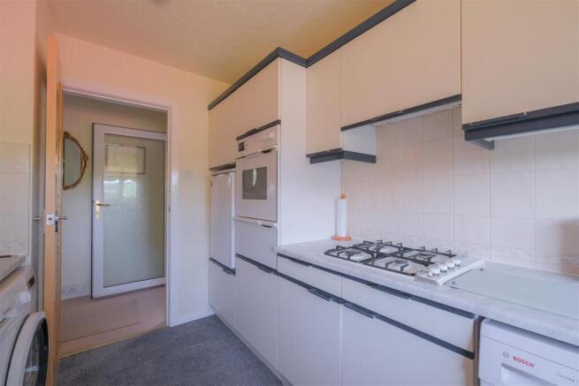 2 bed Semi-Detached Bungalow for sale Image 9