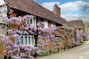 Fayrstede, Village Road, Uxbridge UB9 5BH