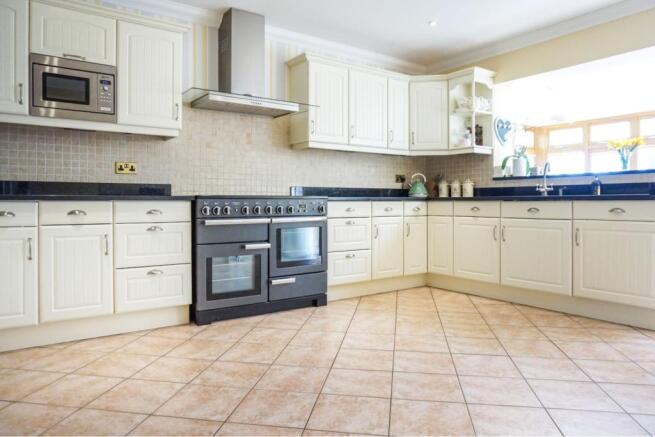 Kitchen/Breakfast