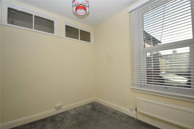 3 bed Terraced for sale Image 8
