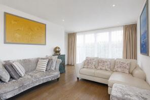19, Forset Court, Edgware Road, London W2 2RD