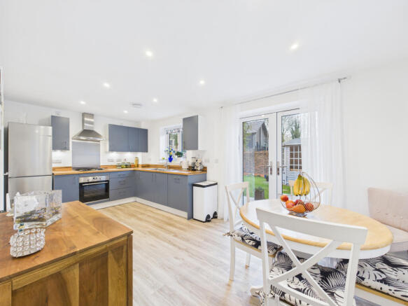 CAM01354G0-PR0644-STILL001