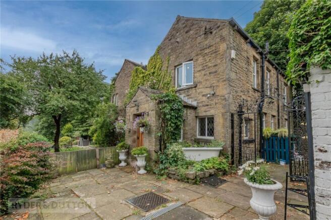4 bed Detached for sale Image 5