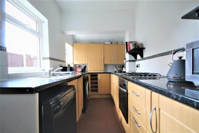 KITCHEN (1).JPG