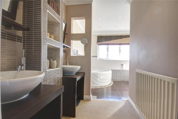 Ensuite