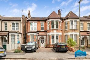 34a, Redbourne Avenue, Finchley, London N3 2BS
