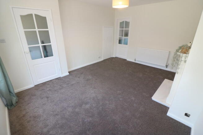 3 bed End of Terrace to rent Image 4