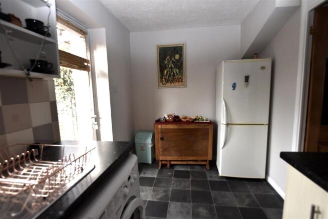 DINING AREA.JPG
