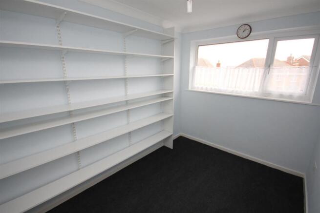 REAR BEDROOM 3
