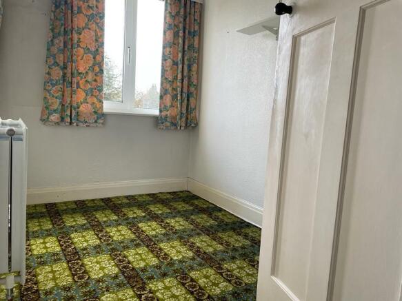10 Harewood bedrrom 3.jpg