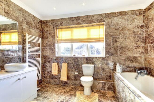 Ensuite