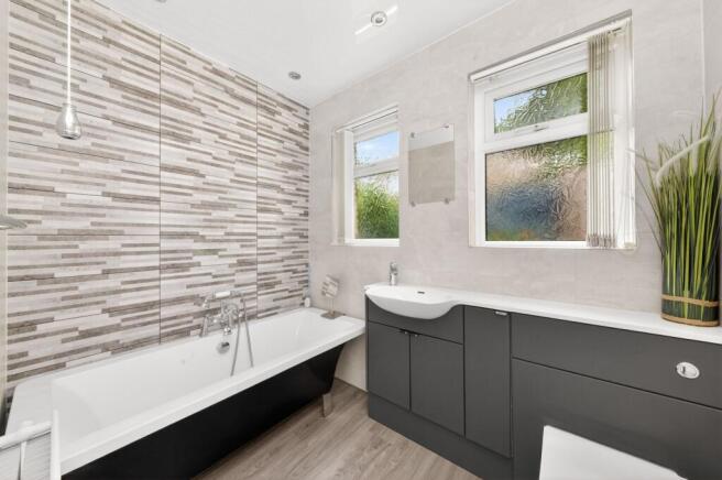 3 bed Detached for sale Image 9
