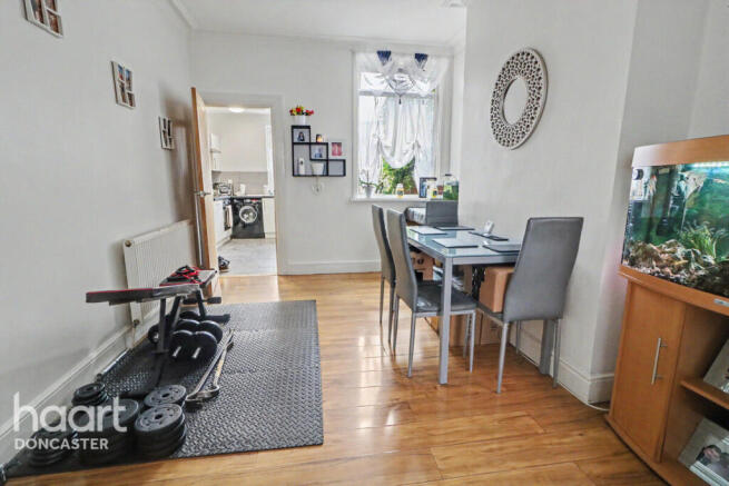 3 bed Terraced for sale Image 4