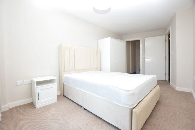 2 bed Apartment to rent Image 7