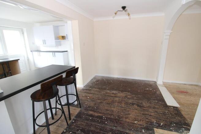 3 bed Semi-Detached for sale Image 5