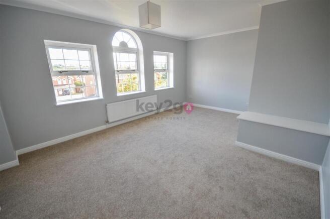 4 bed Detached to rent Image 10
