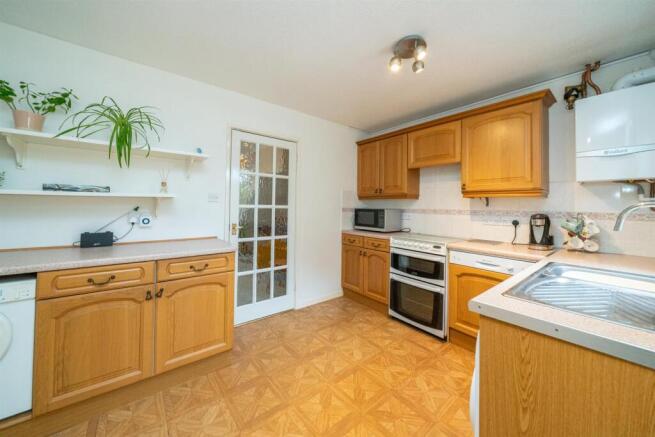 Berkeley Close, Abbots Langley photo 4
